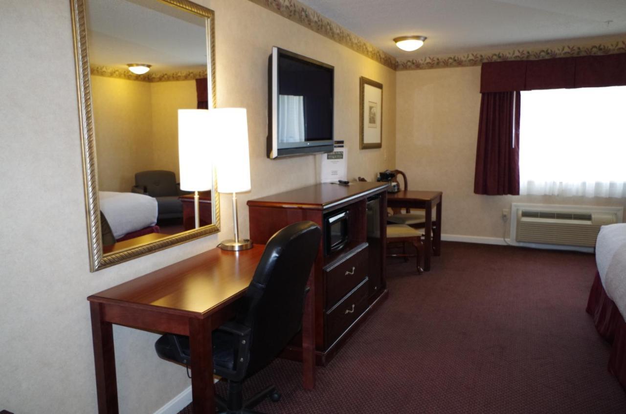 Shiretown Inn & Suites Houlton 外观 照片